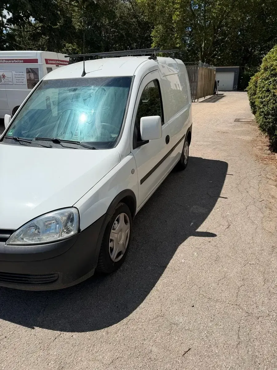 Gebraucht Opel Combo 75 PS (55 kW) 2010 Weiß Van / Kleinbus