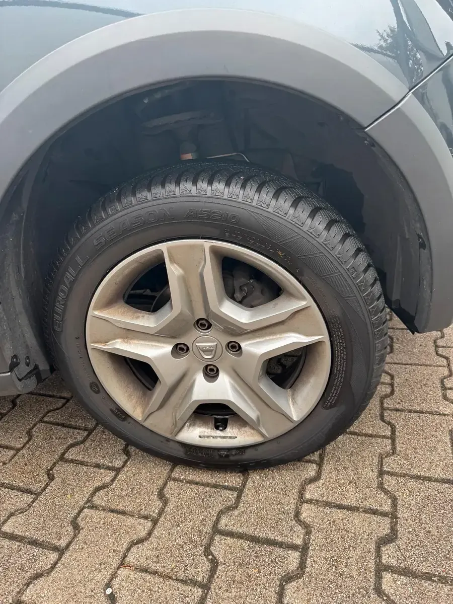 Gebraucht Dacia Sandero Stepway 90 PS (66 kW) 2017 Grau Kleinwagen