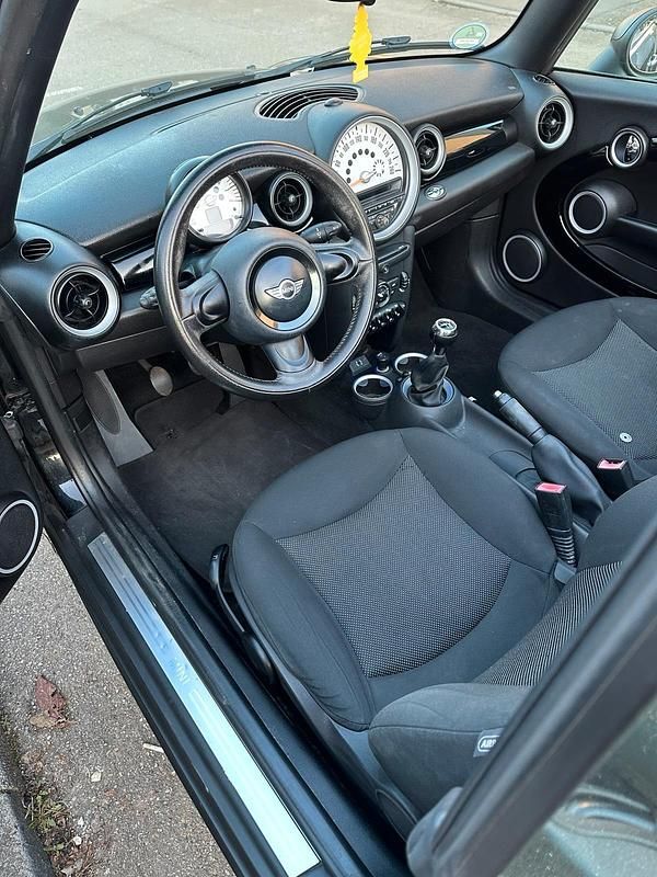 Gebraucht Mini One Cabriolet 98 PS (72 kW) 2014 Schwarz Cabrio