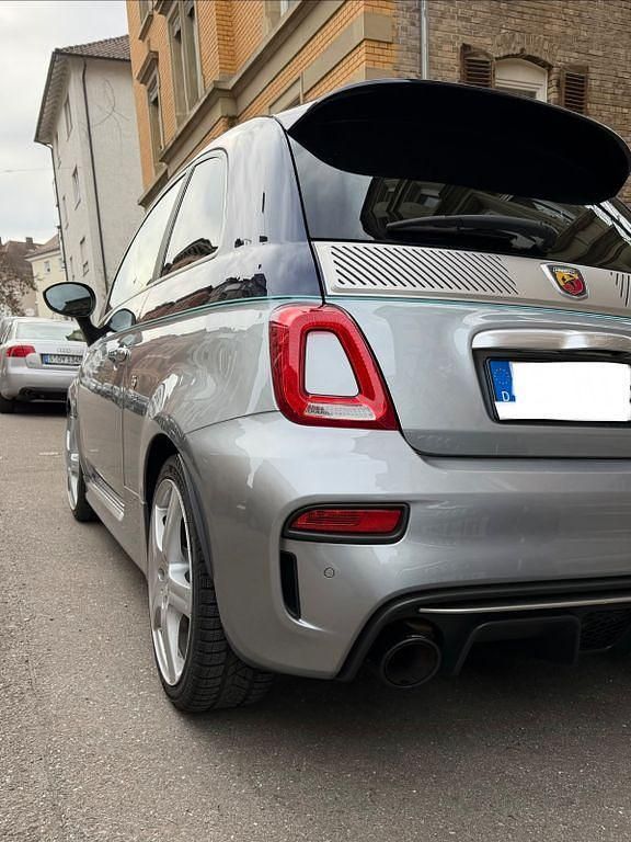 Gebraucht Abarth 695 180 PS (132 kW) 2018 Andere farben Kleinwagen