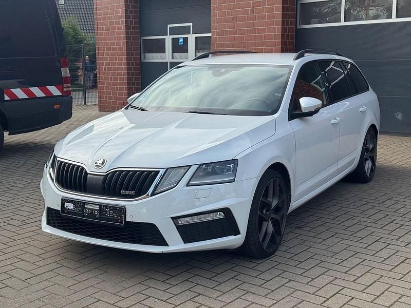 Gebraucht Skoda Octavia RS 184 PS (135 kW) 2018 Weiß Kombi