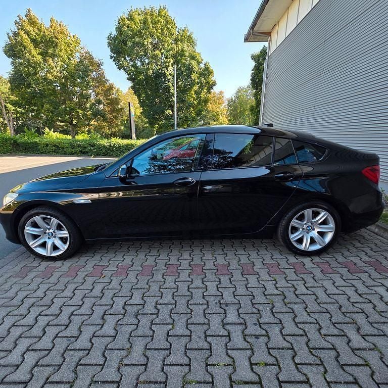 Schwarz Gebraucht 2011 BMW 530 Gran Turismo Performance Limousine | 12.500 € (Fairer Preis) - Bild 1/4