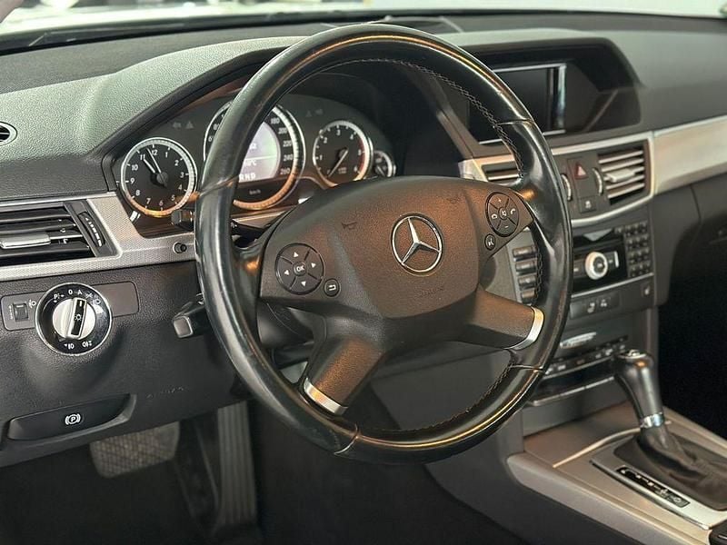 Gebraucht Mercedes E220 Avantgarde 170 PS (125 kW) 2009 Silber Limousine