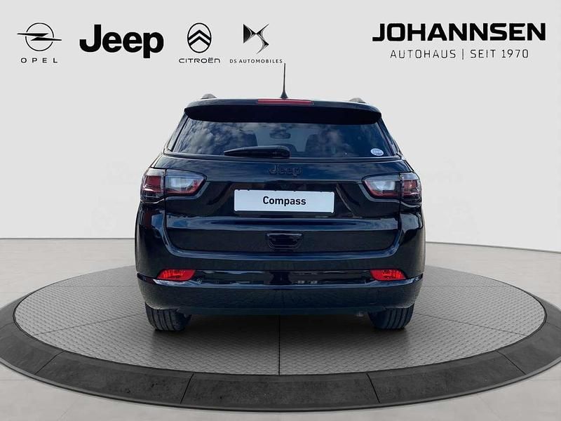 Neu Jeep Compass Summit 131 PS (96 kW) 2025 Schwarz SUV