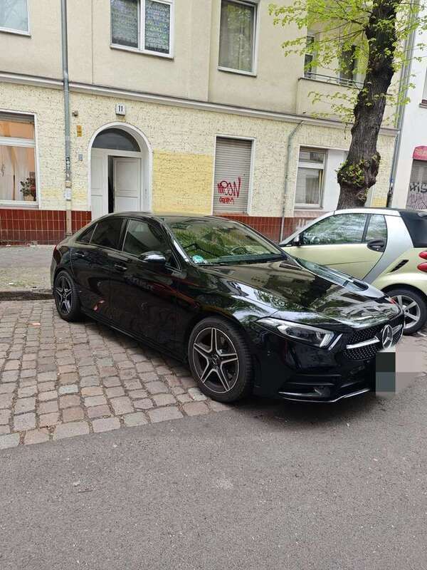 Gebraucht 2019 Mercedes A220 AMG line Limousine | 26.000 € (Guter Preis) - Bild 1/4