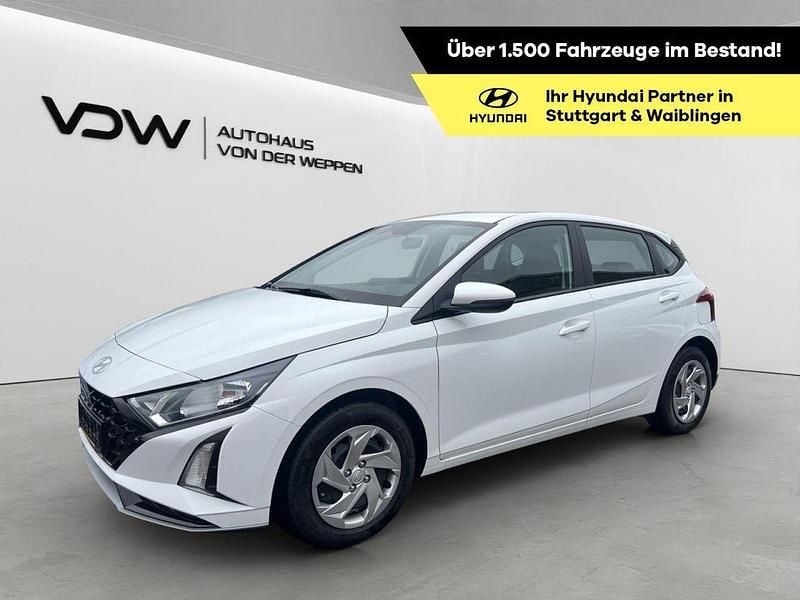 Gebraucht Hyundai i20 Select 101 PS (74 kW) 2024 Weiß Kleinwagen