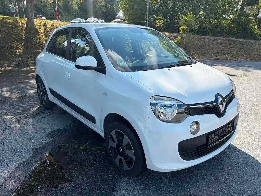 Gebraucht Renault Twingo Dynamique 90 PS (66 kW) 2015 Weiß Kleinwagen
