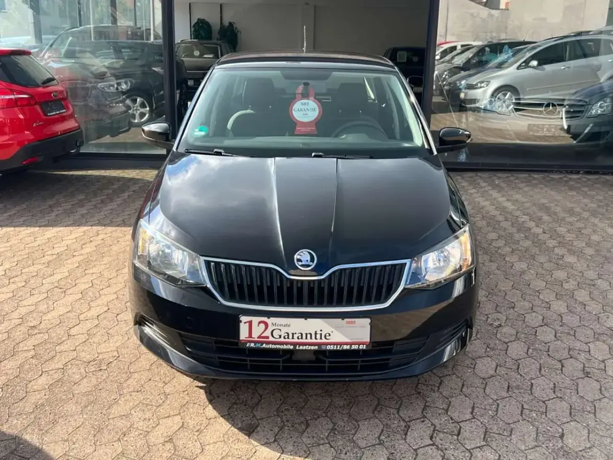 Gebraucht Skoda Fabia Ambition 60 PS (44 kW) 2016 Cerna magic/black magic Kleinwagen