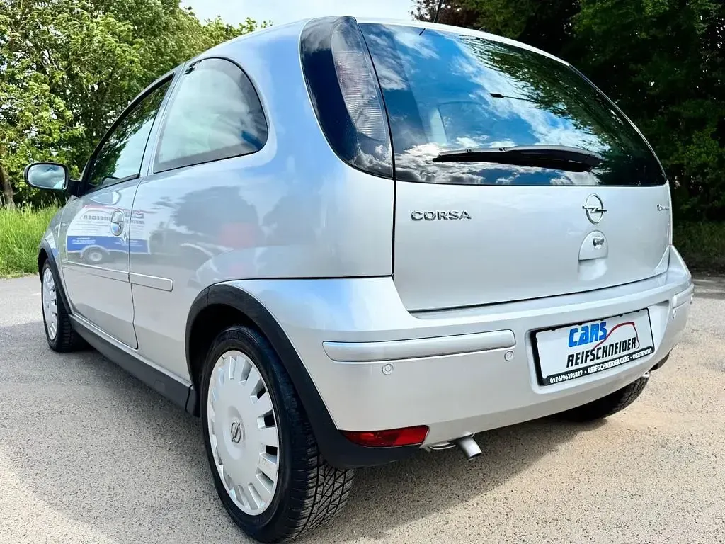 Gebraucht Opel Corsa Edition 80 PS (58 kW) 2005 Silber Kleinwagen