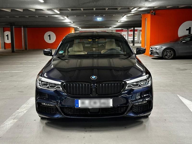 Schwarz Gebraucht 2020 BMW 540 M Sport Limousine | 42.950 € (Fairer Preis) - Bild 1/4