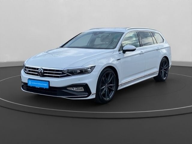 Gebraucht VW Passat Elegance 150 PS (110 kW) 2023 Weiß Kombi