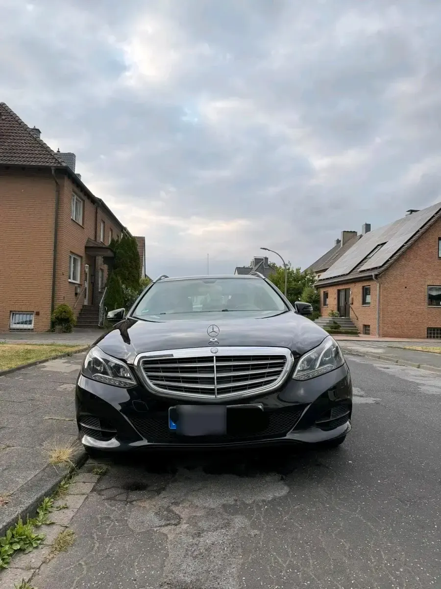Gebraucht Mercedes E200 2013 Schwarz Kombi