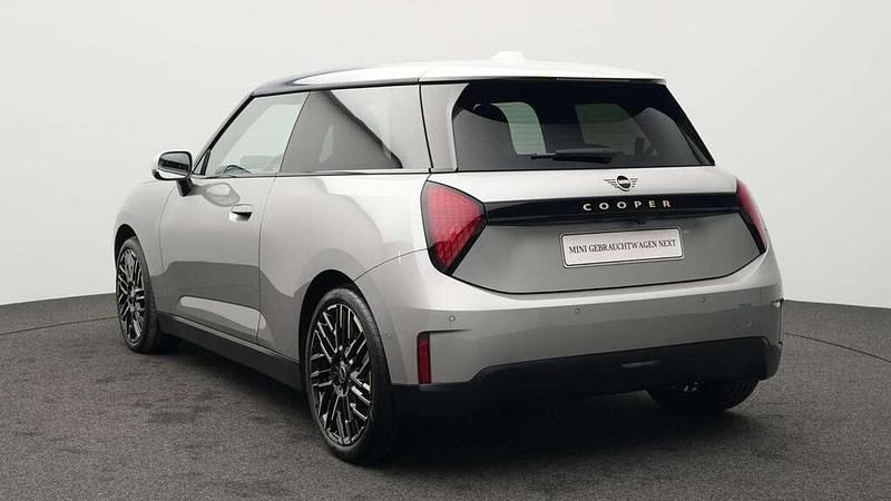 Gebraucht Mini Cooper Favoured 135 kW (184 PS) 2025 Grau Kleinwagen