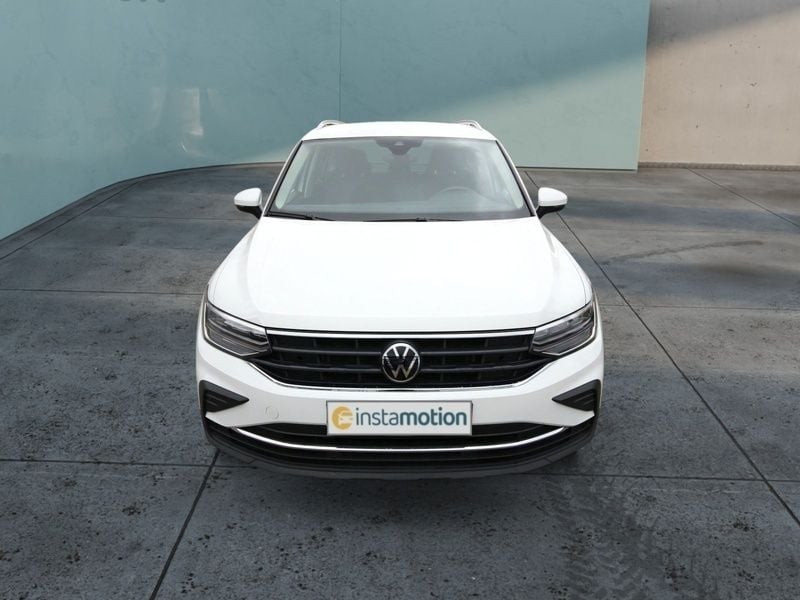 Gebraucht VW Tiguan Move 150 PS (110 kW) 2023 Weiß SUV