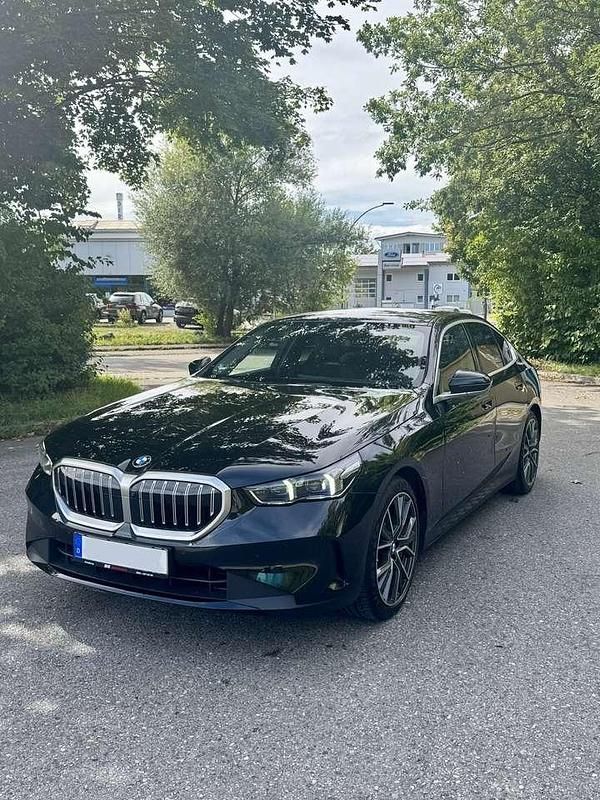Gebraucht BMW 520 208 PS (152 kW) 2024 Limousine
