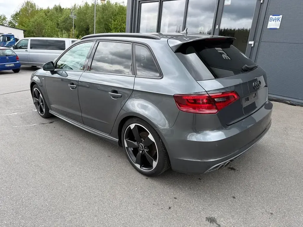 Gebraucht Audi A3 S-Line 150 PS (110 kW) 2016 Grau Limousine