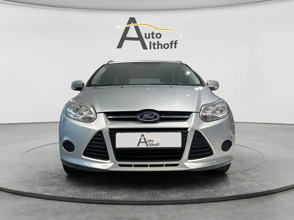 Gebraucht Ford Focus 105 PS (77 kW) 2011 Silber Limousine