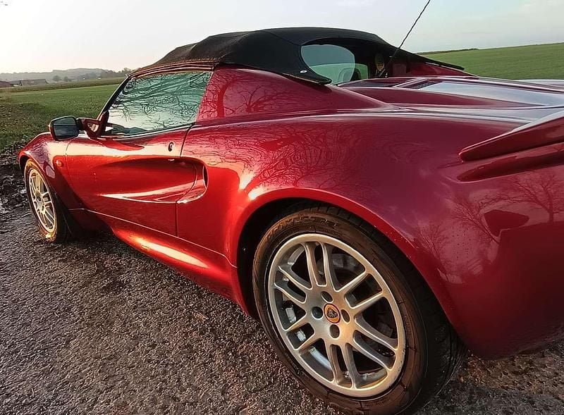 Gebraucht Lotus Elise 122 PS (89 kW) 2000 Rot Cabrio