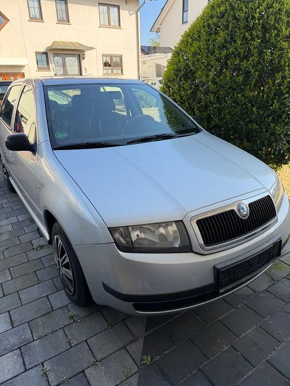 Gebraucht Skoda Fabia 60 PS (44 kW) 2002 Silber Limousine