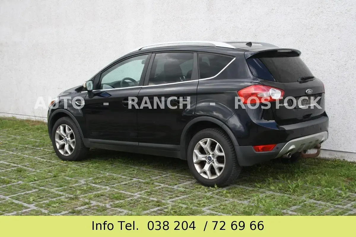 Gebraucht Ford Kuga 140 PS (102 kW) 2011 Schwarz SUV