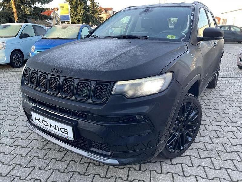 Gebraucht Jeep Compass 131 PS (96 kW) 2024 Schwarz SUV