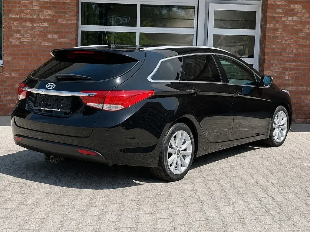 Gebraucht Hyundai i40 136 PS (100 kW) 2013 Schwarz Kombi