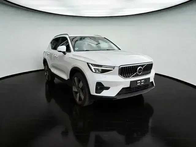 Gebraucht Volvo XC40 Plus 261 PS (191 kW) 2022 Weiß SUV