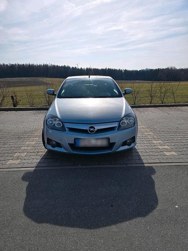 Gebraucht Opel Tigra 90 PS (66 kW) 2006 Blau Cabrio