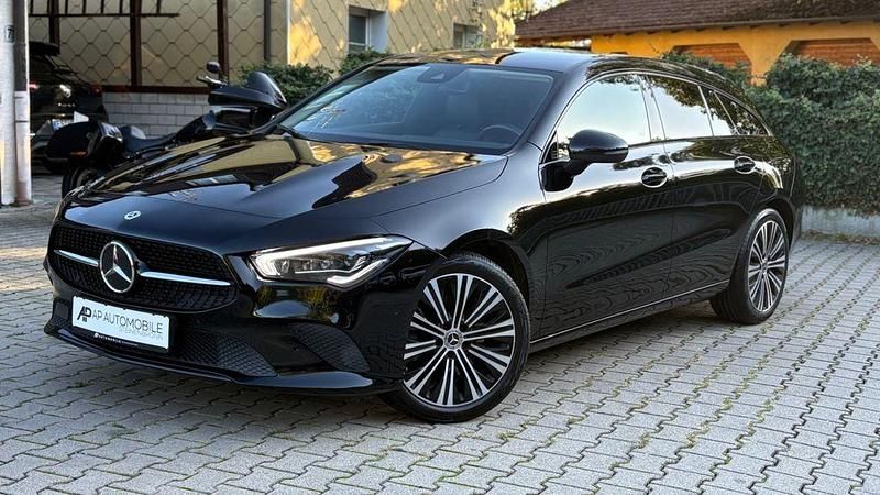 Schwarz Gebraucht 2022 Mercedes CLA220 Limousine | 20.990 € (Superpreis) - Bild 1/4