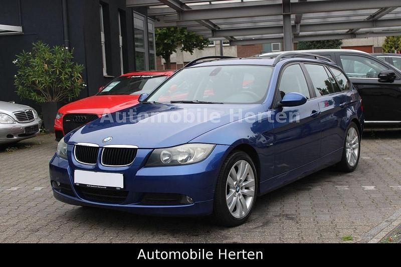 Blau Gebraucht 2007 BMW 320 Comfort Edition Kombi | 5.990 € (Teuer) - Bild 1/4
