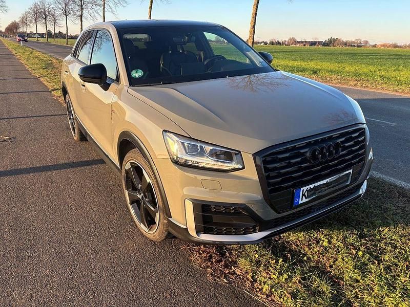 Gebraucht Audi Q2 Edition .1 116 PS (85 kW) 2018 Grau SUV