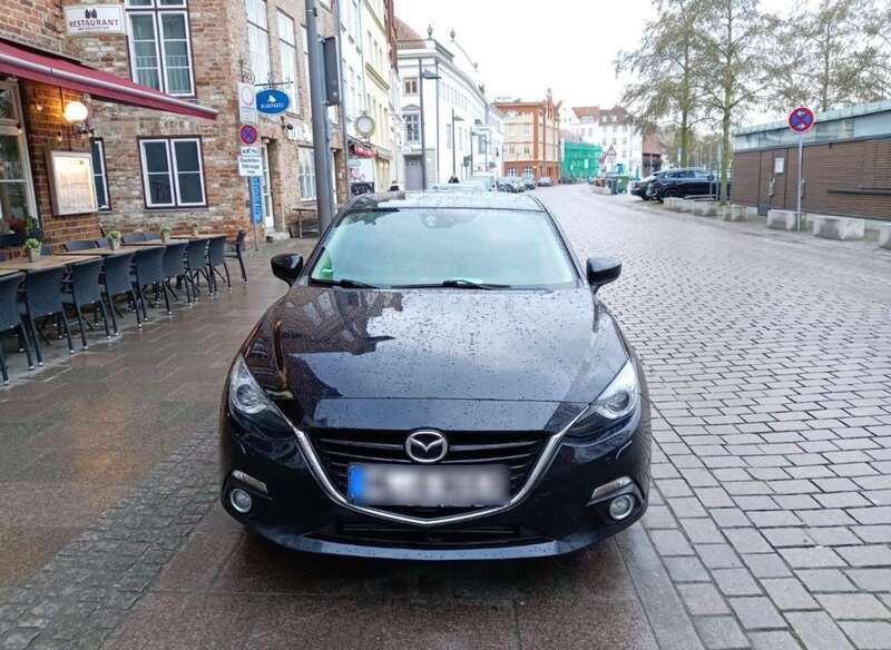 Gebraucht 2016 Mazda 3 Sports-Line Limousine | 6.600 € - Bild 1/4