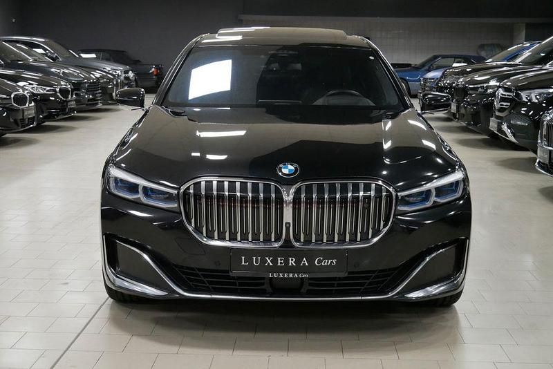 Gebraucht BMW 740L 340 PS (250 kW) 2022 Schwarz Limousine