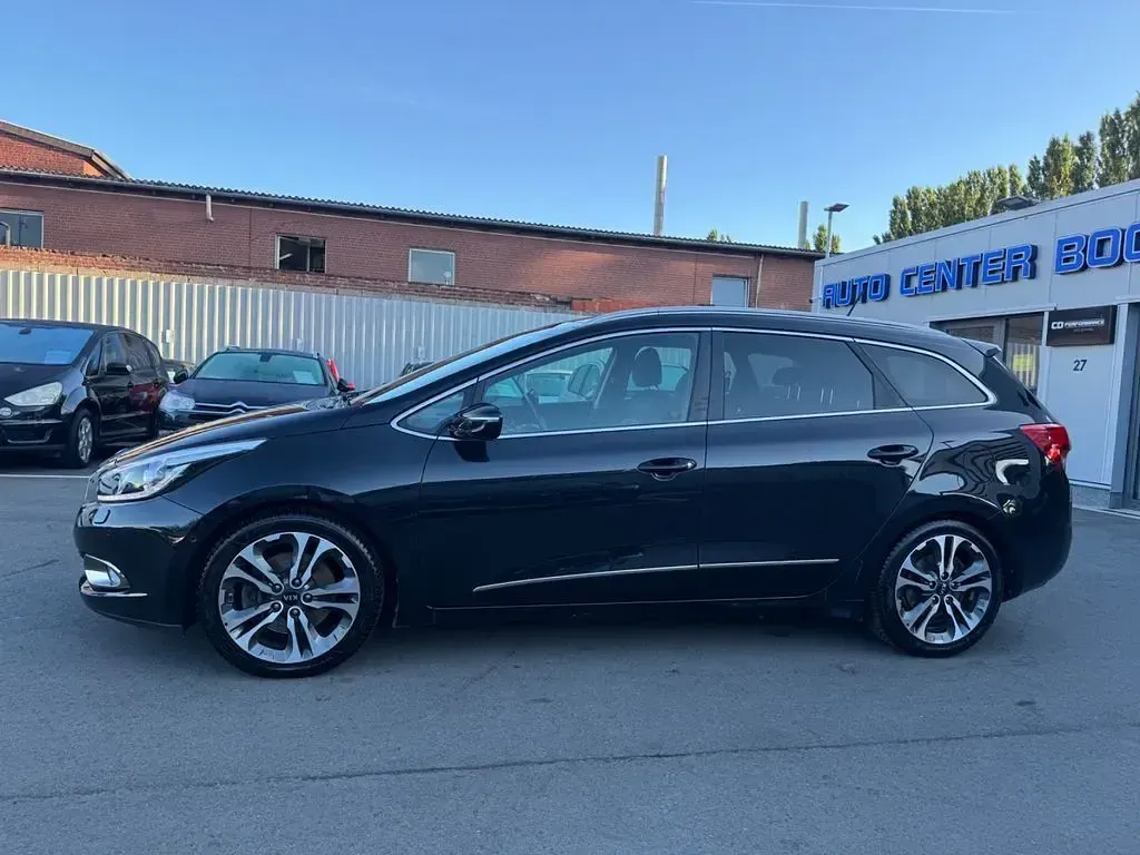 Gebraucht Kia Ceed Sportswagon Platinum Edition 128 PS (94 kW) 2013 Schwarz Kombi