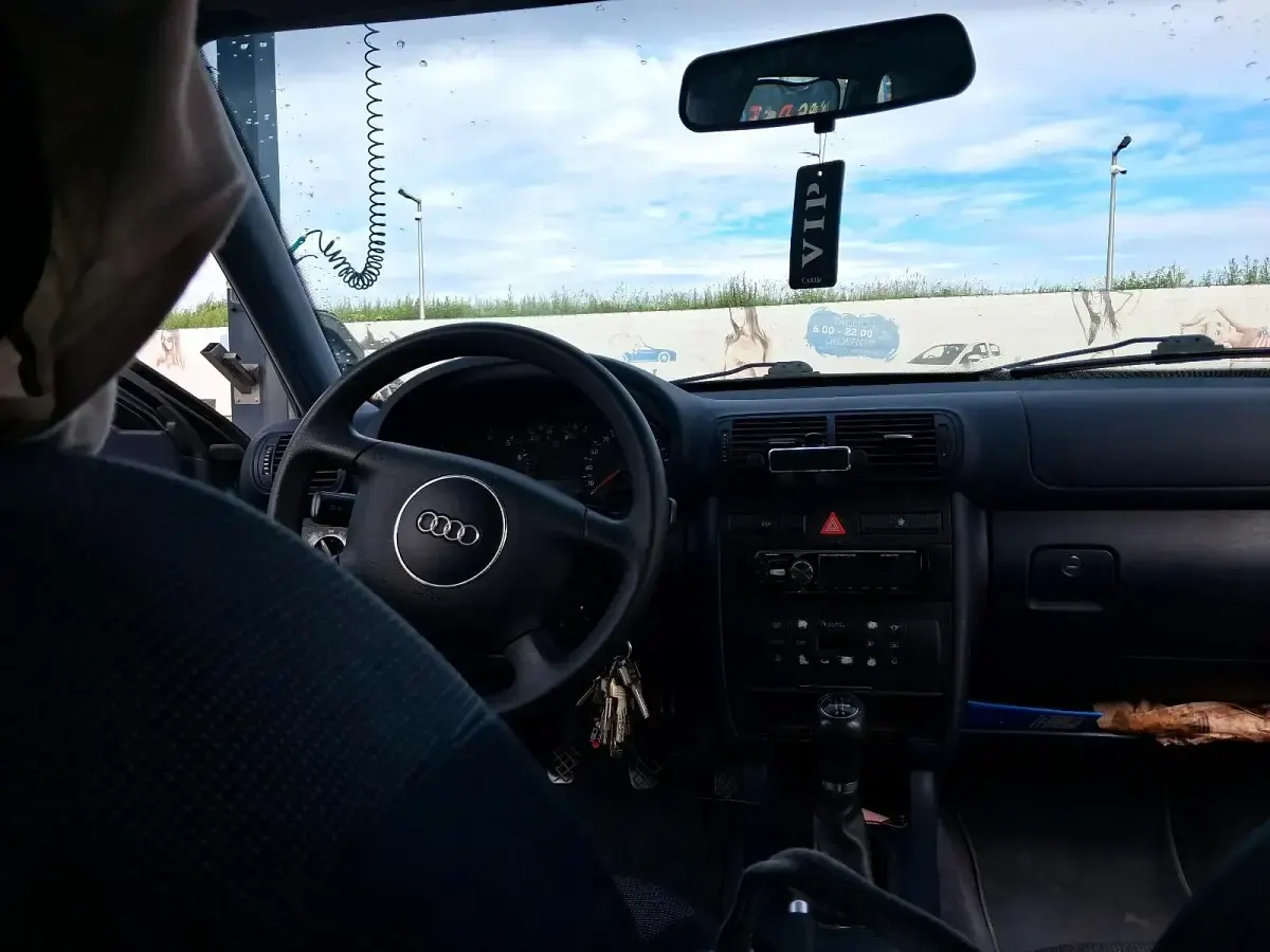Gebraucht Audi A3 102 PS (75 kW) 2001 Blau Kleinwagen