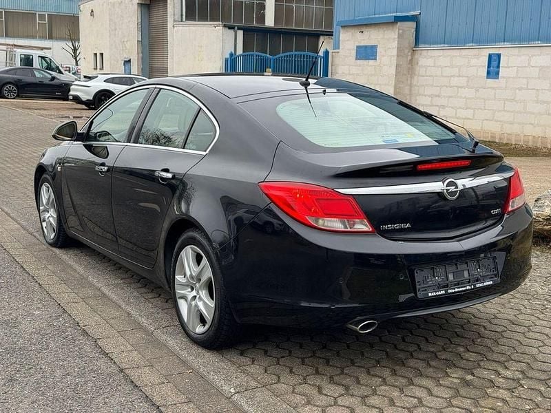 Gebraucht Opel Insignia Cosmo 160 PS (117 kW) 2009 Schwarz Limousine