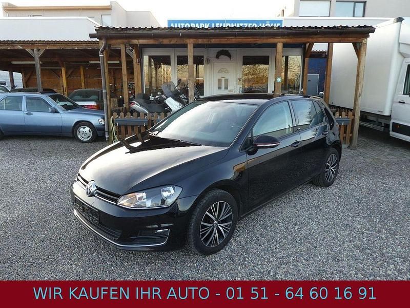 Schwarz Gebraucht 2016 VW Golf VII Allstar Limousine | 7.390 € (Guter Preis) - Bild 1/4