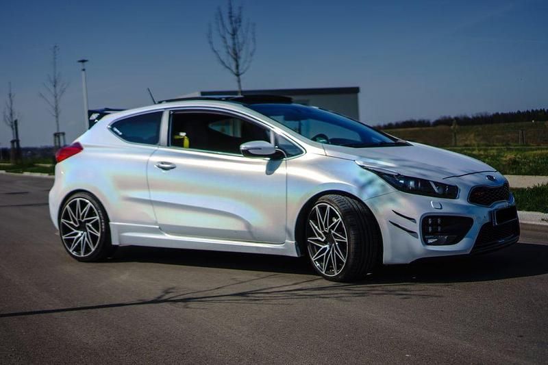 Gebraucht Kia ProCeed GT-Track 204 PS (150 kW) 2015 Weiß Kleinwagen