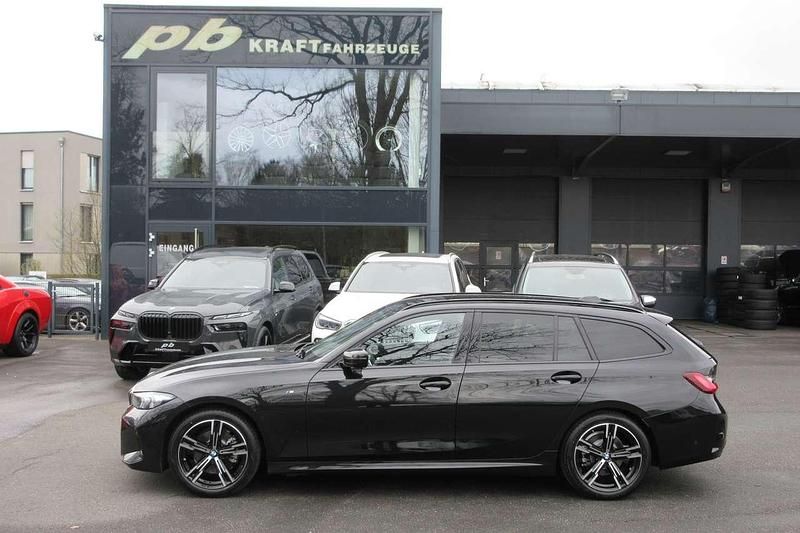 Gebraucht BMW 320 M Sport 190 PS (139 kW) 2025 Black sapphire metallic Kombi