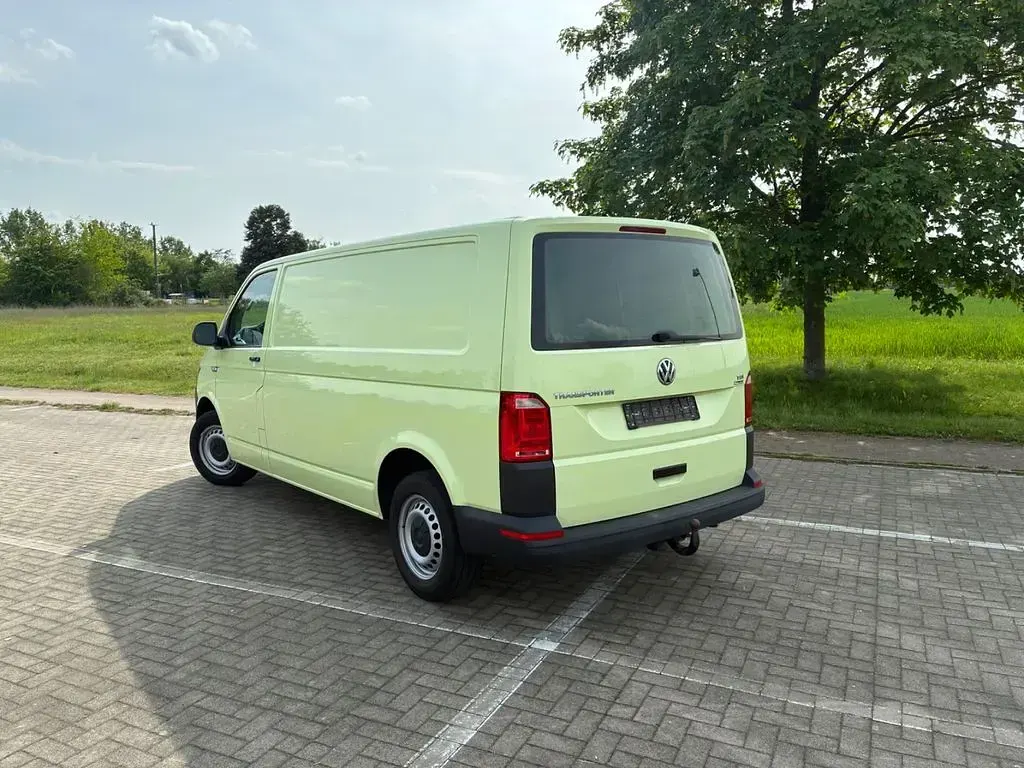 Usata VW Transporter 140 CV (102 kW) 2016 Verde Furgone