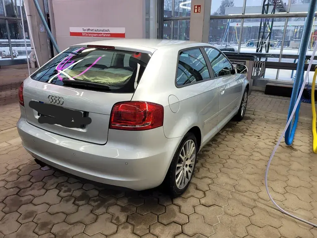 Gebraucht Audi A3 Attraction 125 PS (91 kW) 2010 Grau Kleinwagen