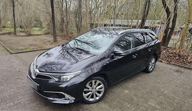 Gebraucht Toyota Auris Executive 116 PS (85 kW) 2015 Limousine