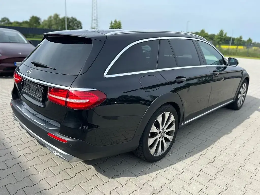 Gebraucht Mercedes E400 340 PS (250 kW) 2019 Schwarz Limousine