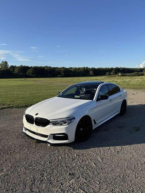 Weiß Gebraucht 2018 BMW 530 M Sport Limousine | 28.800 € (Etwas zu teuer) - Bild 1/4