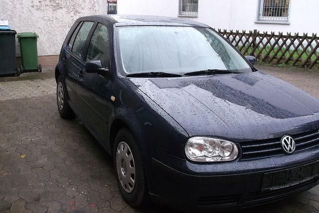 Gebraucht VW Golf IV 90 PS (66 kW) 1999 Blau metallic Kleinwagen