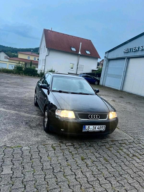 Schwarz Gebraucht 2003 Audi A3 Kleinwagen | 1.800 € (Guter Preis) - Bild 1/4