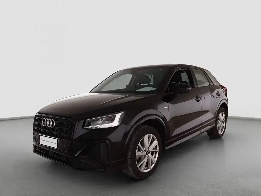 Gebraucht Audi Q2 S-Line 150 PS (110 kW) 2025 Mythosschwarz (metallic) SUV