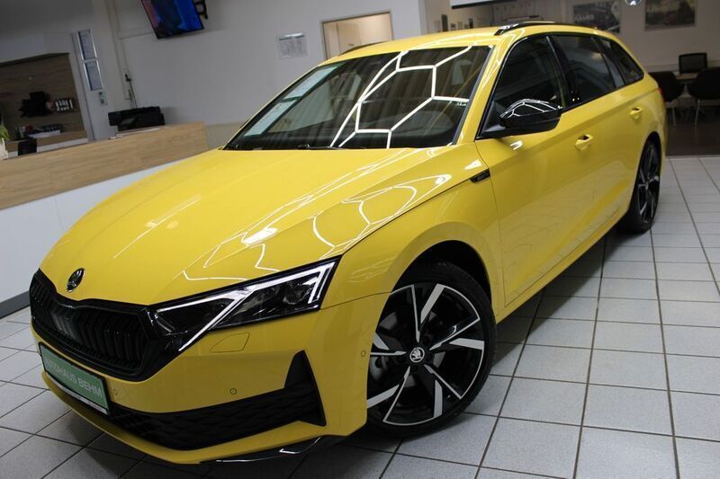 Gelb Neu 2024 Skoda Octavia SportLine Kombi | 43.750 € - Bild 1/4