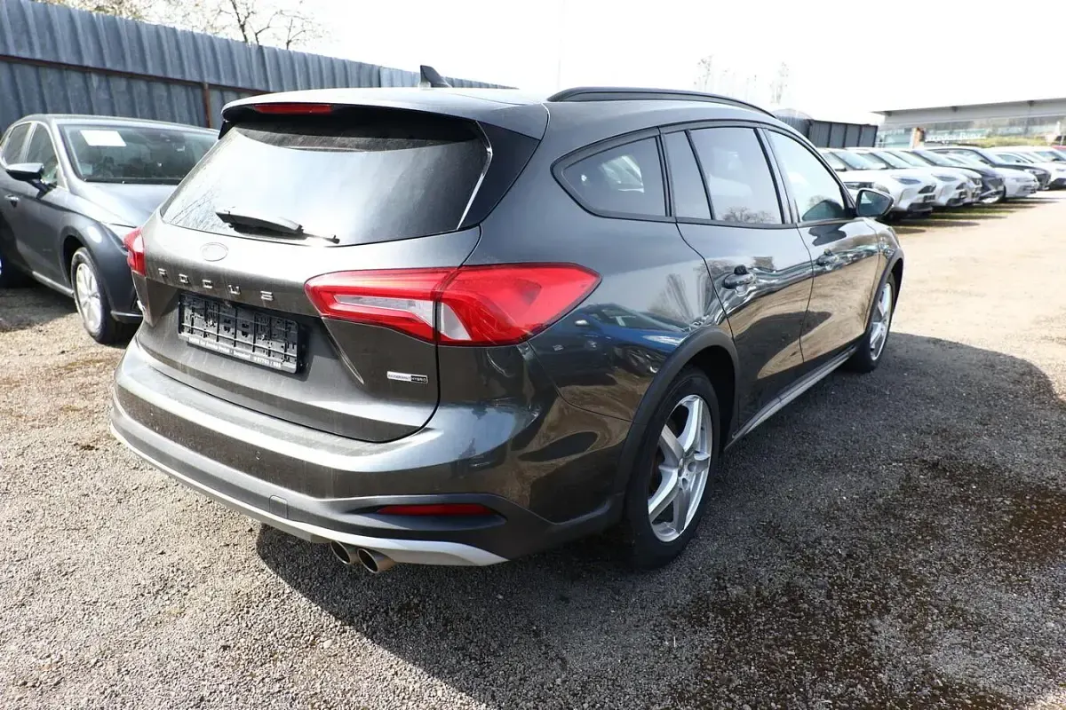 Gebraucht Ford Focus Active X 155 PS (114 kW) 2020 Magneticgrau metallic Kombi