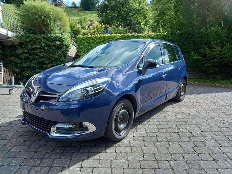Blau Gebraucht 2012 Renault Mégane III Bose Edition Limousine | 1.300 € (Superpreis) - Bild 1/4